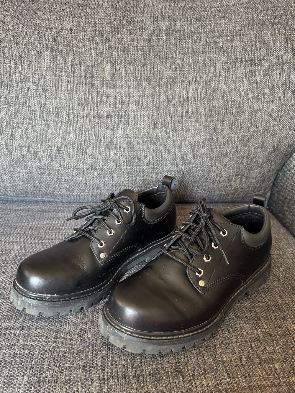 Sketchers Men’s Tom Cats Black Leather Lace-Up Oxfords Size 10.5